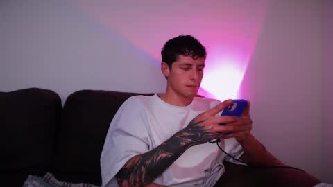 jamesss____ online show from February 27, 2025, 7:47 pm