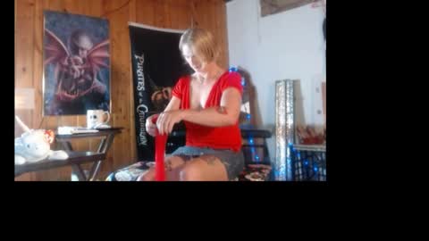 Snapshot of jamiebottoms chatting on April 3, 2026, 12:36 pm Jamie Bottoms online show from April 3, 2026, 12:36 pm