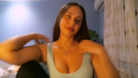 Snapshot of jane_bloempje chatting on December 23, 2025, 1:03 am Jane and sheron online show from December 23, 2025, 1:03 am