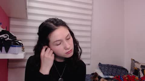 Snapshot of jane_r chatting on December 16, 2025, 4:39 am Jane online show from December 16, 2025, 4:39 am