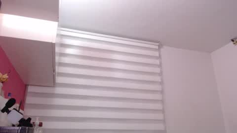 Snapshot of jane_r chatting on December 20, 2025, 3:13 am Jane online show from December 20, 2025, 3:13 am