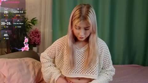 Jennifer  online show from September 28, 2025, 4:34 pm