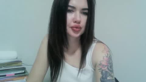 janeessa online show from April 18, 2026, 7:18 pm