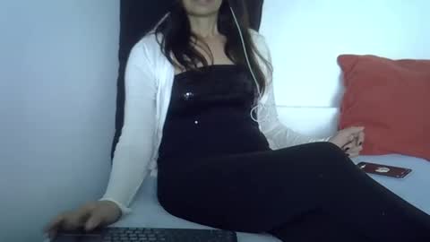 Snapshot of janehotmilf chatting on March 1, 2025, 10:13 am janehotmilf online show from March 1, 2025, 10:13 am