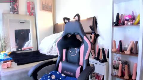 Janette online show from January 28, 2025, 6:05 am