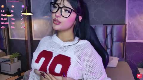 janettejones_ online show from November 26, 2025, 4:02 am