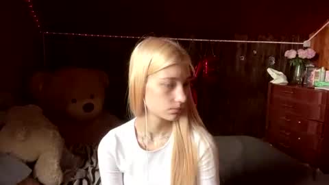 Snapshot of janicesivertsen chatting on July 10, 2026, 7:12 am Elsa online show from July 10, 2026, 7:12 am