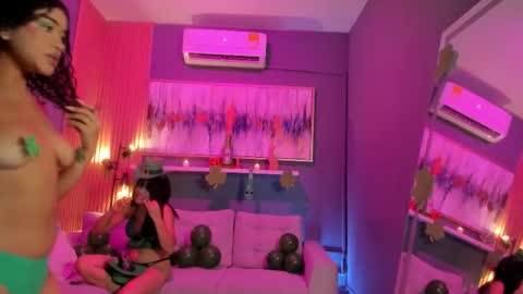 Janinne  online show from March 17, 2026, 11:24 am