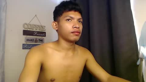 janlloyd04 online show from November 5, 2025, 11:27 pm