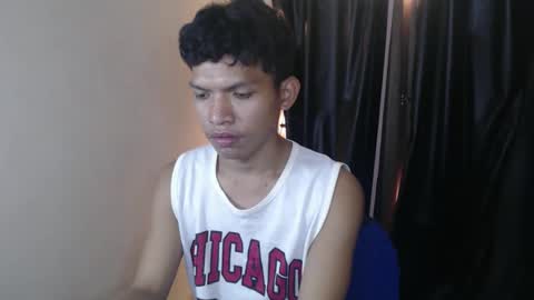 janlloyd04 online show from November 24, 2025, 8:03 am