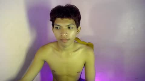 janlloyd04 online show from July 17, 2026, 8:54 am
