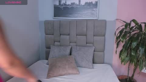 Janna online show from October 31, 2025, 11:33 am