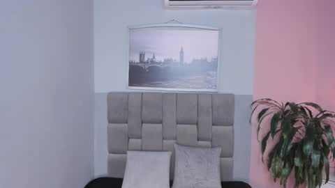 Janna online show from December 4, 2025, 11:08 am