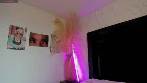 Snapshot of janneblossom chatting on July 23, 2026, 9:13 pm Janne online show from July 23, 2026, 9:13 pm