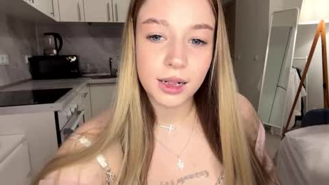 Janni online show from November 20, 2025, 8:41 pm