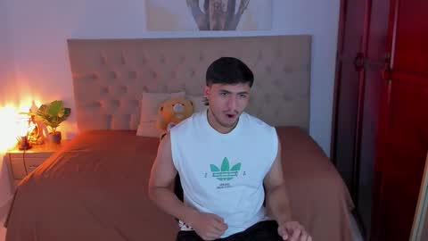 janomar01 online show from November 20, 2025, 6:51 pm