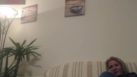 Snapshot of jaqueline88 chatting on December 4, 2024, 5:38 am jaqueline88 online show from December 4, 2024, 5:38 am