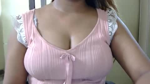 Snapshot of jasmeen_love143 chatting on June 6, 2026, 8:35 pm jasmeen online show from June 6, 2026, 8:35 pm