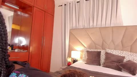 jasmin_melons online show from June 5, 2026, 10:21 am