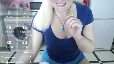 jassicaonline online show from November 18, 2025, 2:28 am