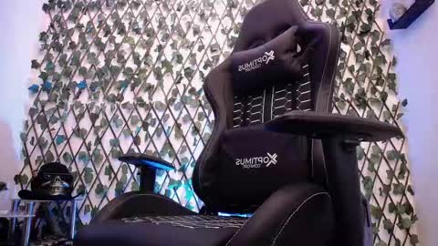 JKing  online show from September 17, 2025, 10:06 am