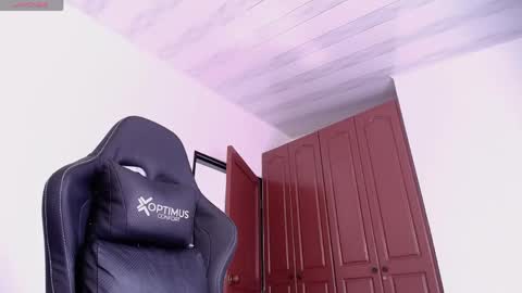 JKing  online show from April 17, 2026, 6:44 pm