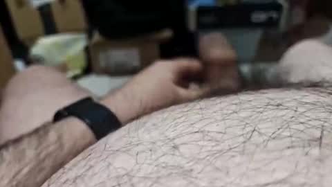 javier83max online show from April 19, 2026, 9:06 pm