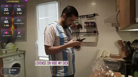 javierduro24 online show from December 8, 2024, 12:41 pm