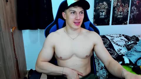 Javier online show from December 6, 2024, 8:29 pm