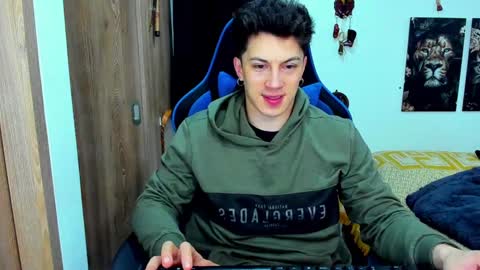 Javier online show from December 14, 2024, 3:51 am