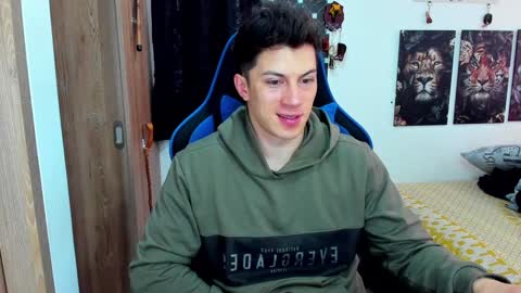 Javier online show from December 17, 2024, 5:36 pm