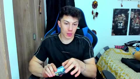 Javier online show from December 31, 2024, 4:04 pm