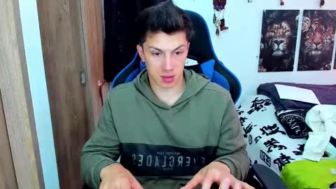 Javier online show from February 18, 2025, 8:47 pm