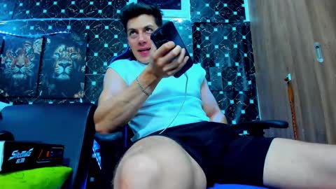 Javier online show from September 9, 2025, 2:11 am