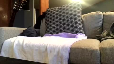 Jaws  online show from November 18, 2025, 7:29 pm