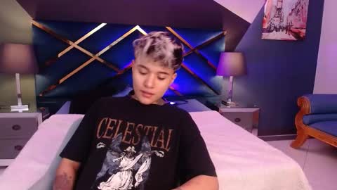 Snapshot of jaxwolf_ chatting on January 14, 2026, 3:23 am JAX online show from January 14, 2026, 3:23 am