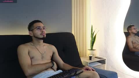 Jay online show from October 7, 2025, 4:53 am