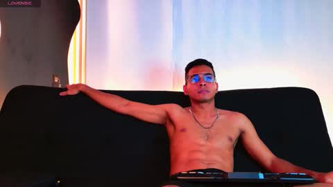 Jay online show from November 12, 2025, 3:07 am