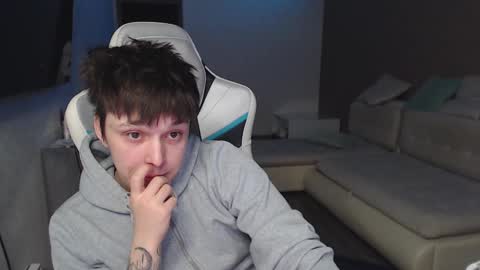 Snapshot of jayce_icestone chatting on February 14, 2025, 6:19 pm Jayce online show from February 14, 2025, 6:19 pm