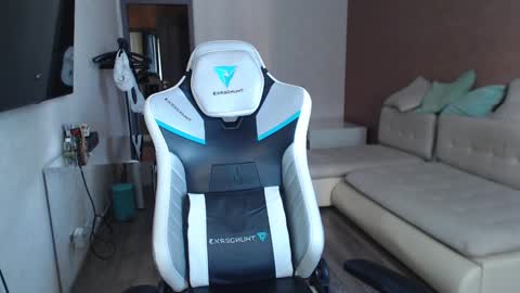 Snapshot of jayce_icestone chatting on February 24, 2025, 8:17 am Jayce online show from February 24, 2025, 8:17 am