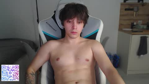 Snapshot of jayce_icestone chatting on October 7, 2025, 5:04 am Jayce online show from October 7, 2025, 5:04 am