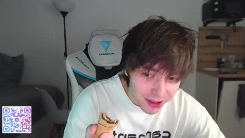 Snapshot of jayce_icestone chatting on October 7, 2025, 7:11 pm Jayce online show from October 7, 2025, 7:11 pm