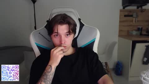 Snapshot of jayce_icestone chatting on October 26, 2025, 6:47 pm Jayce online show from October 26, 2025, 6:47 pm