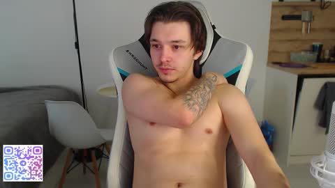 Snapshot of jayce_icestone chatting on November 2, 2025, 7:44 am Jayce online show from November 2, 2025, 7:44 am