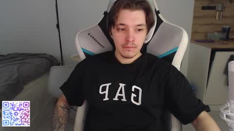 Snapshot of jayce_icestone chatting on November 3, 2025, 9:10 am Jayce online show from November 3, 2025, 9:10 am