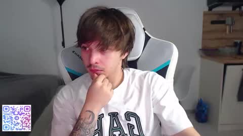 Snapshot of jayce_icestone chatting on November 8, 2025, 9:31 am Jayce online show from November 8, 2025, 9:31 am