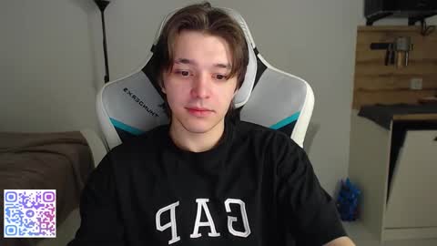 Snapshot of jayce_icestone chatting on November 18, 2025, 7:07 pm Jayce online show from November 18, 2025, 7:07 pm