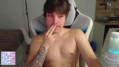 Snapshot of jayce_icestone chatting on November 26, 2025, 6:36 am Jayce online show from November 26, 2025, 6:36 am