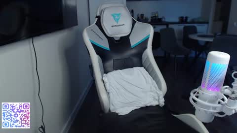 Jayce online show from June 12, 2026, 2:49 pm