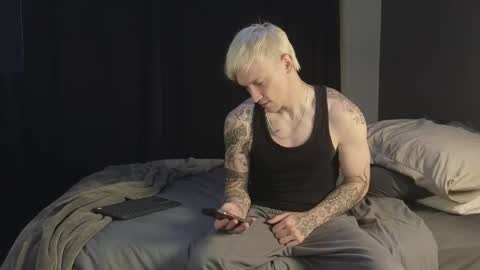 THE HOUSE online show from November 5, 2025, 11:05 pm